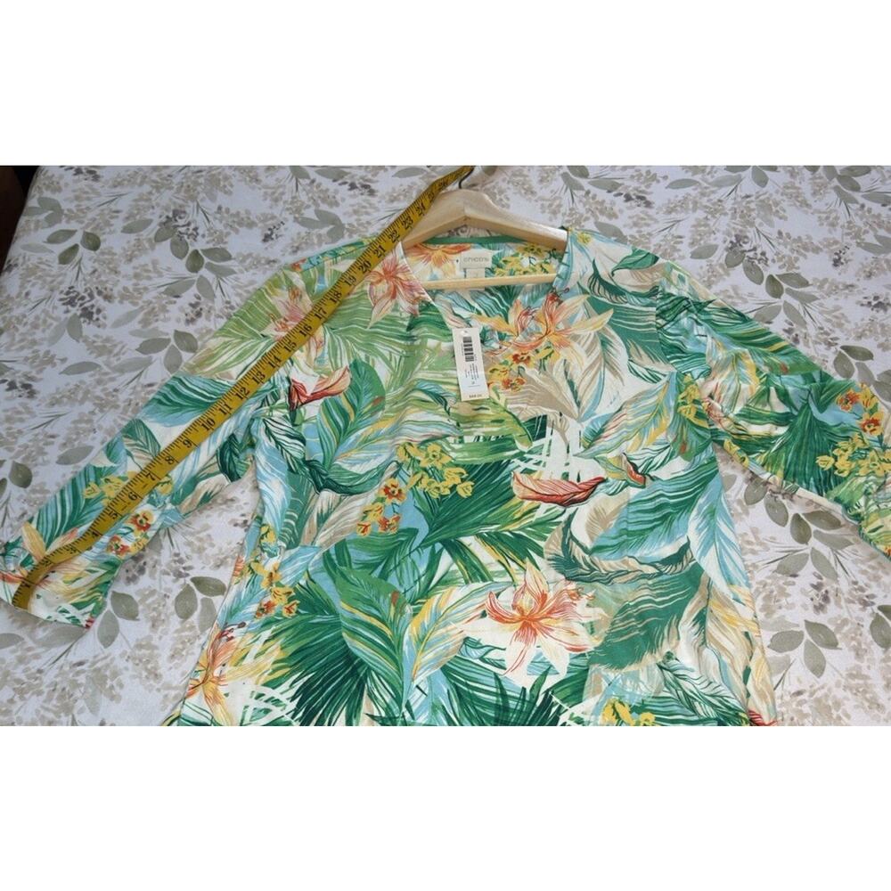 Chicos Top Womens 2 US Large Green Hawaiian Floral Asymmetrical Hem Tee NWT - Picture 7 of 9